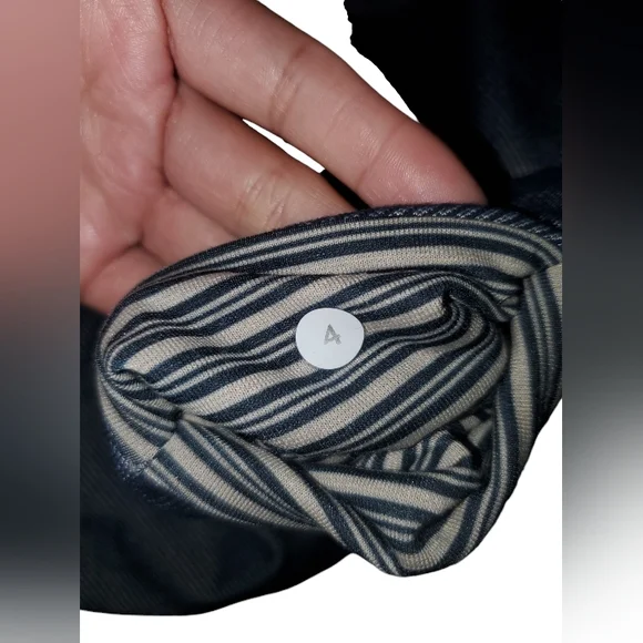 Lululemon Capri leggings - Picture 5 of 5